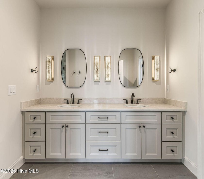 This grand home offers an impressive layout filled with style - photo 44