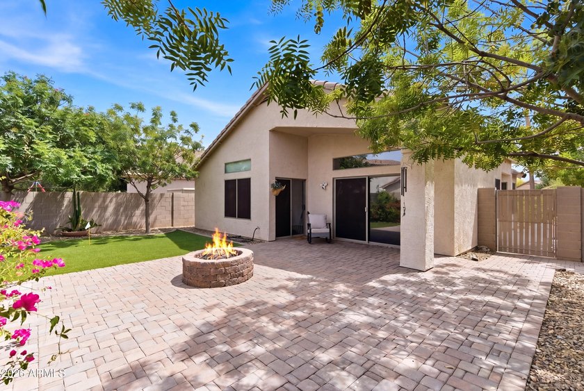Fantastic remodeled home in the highly desirable Desert Harbor - photo 4