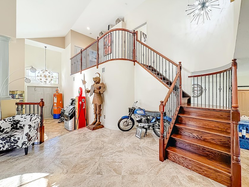 Spectacular 4 bedroom 3 full bath LAKE VIEW home in the - photo 17