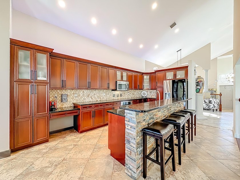 Spectacular 4 bedroom 3 full bath LAKE VIEW home in the - photo 28