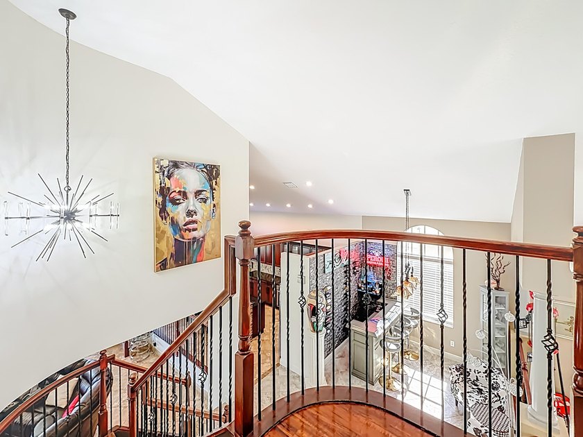Spectacular 4 bedroom 3 full bath LAKE VIEW home in the - photo 33