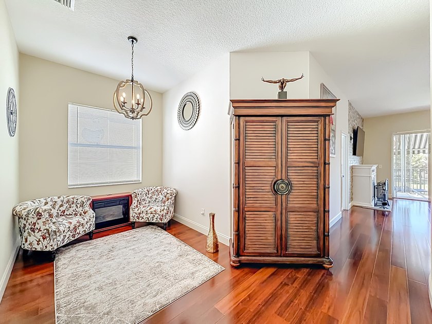 Spectacular 4 bedroom 3 full bath LAKE VIEW home in the - photo 37
