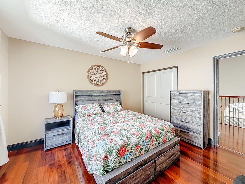 Spectacular 4 bedroom 3 full bath LAKE VIEW home in the - photo 47