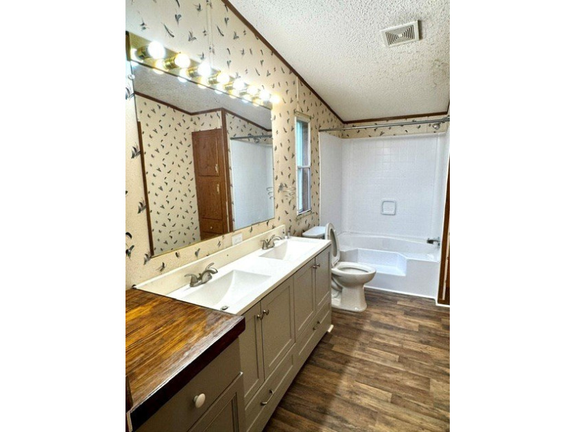 Escape to peaceful country living at Clarksville in this - photo 16