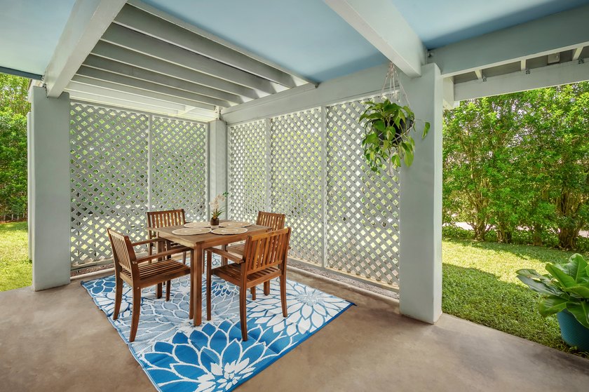 Nestled in the heart of Kilauea, this thoughtfully designed and - photo 8