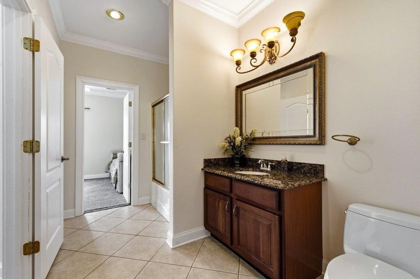 Luxury Waterfront Living with Private Pool in Plantation Lakes! - photo 20