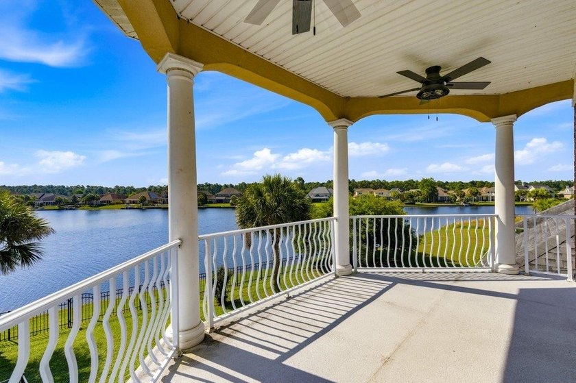 Luxury Waterfront Living with Private Pool in Plantation Lakes! - photo 31
