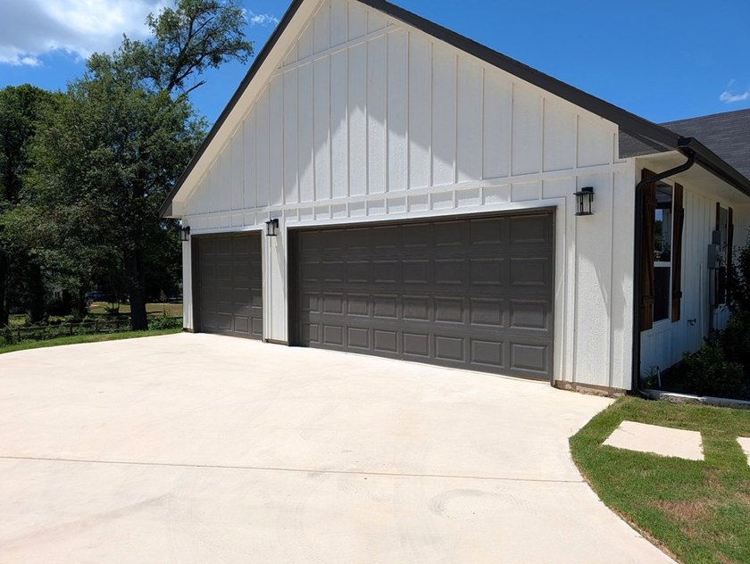 Welcome to where modern farmhouse style meets quality - photo 31