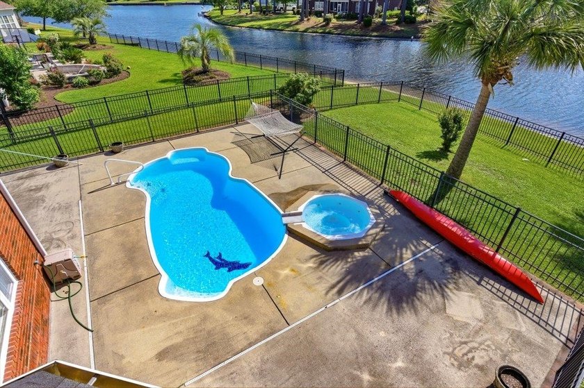 Luxury Waterfront Living with Private Pool in Plantation Lakes! - photo 34