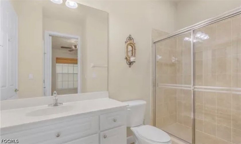Rare waterfront, corner luxury end-unit in the highly coveted - photo 8