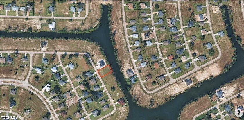 Price To Sell! Rare opportunity to own a beautiful freshwater - photo 2