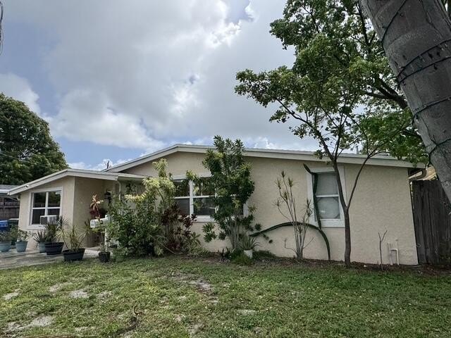 PRICE IS FIRM! Charming single family home with a big backyard - photo 3