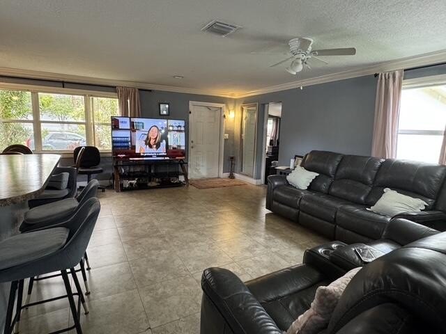 PRICE IS FIRM! Charming single family home with a big backyard - photo 7