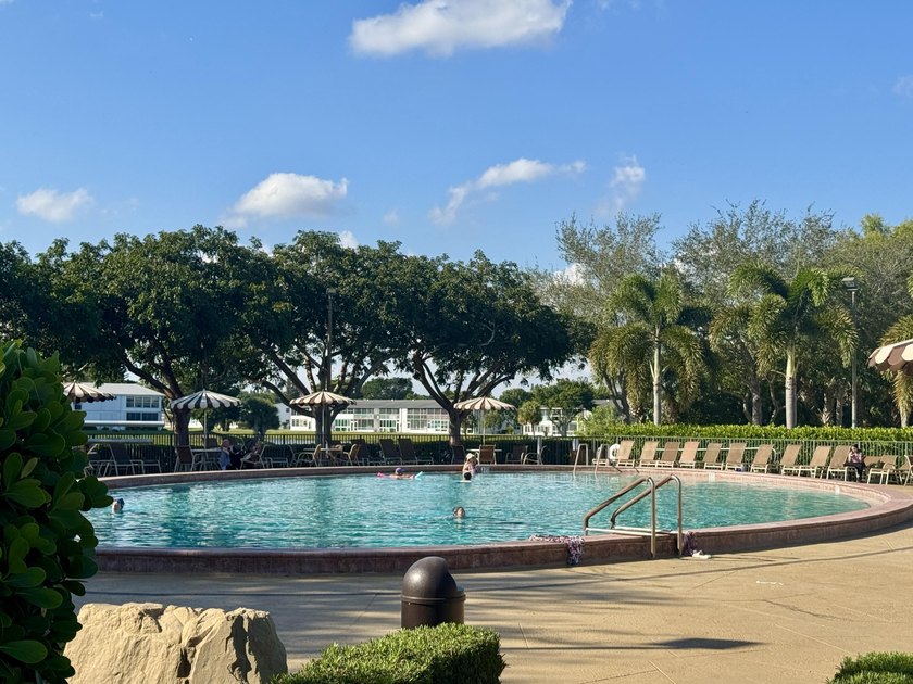 Beautifully updated furnished 1 bedroom, 1.5 bath condo located - photo 18