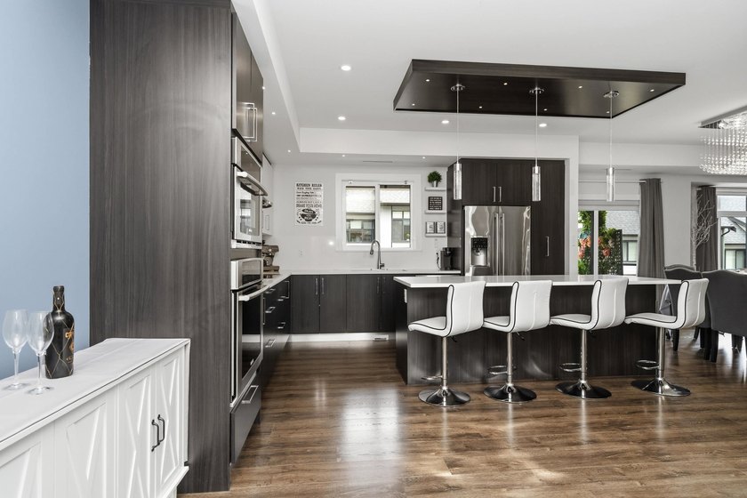Welcome to this beautifully maintained and exceptionally - photo 6