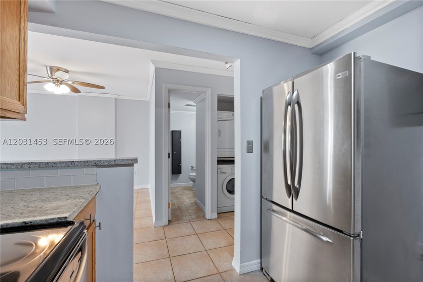 A South Beach condo that checks all the boxes. This 700 sq ft, 1 - photo 10