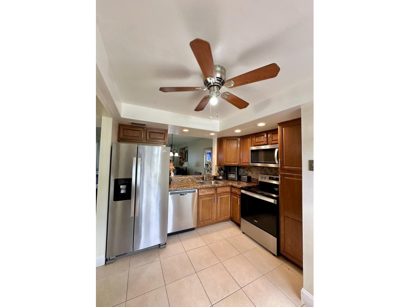 Welcome to this stunning turnkey 2 bed 2 bath property located - photo 5