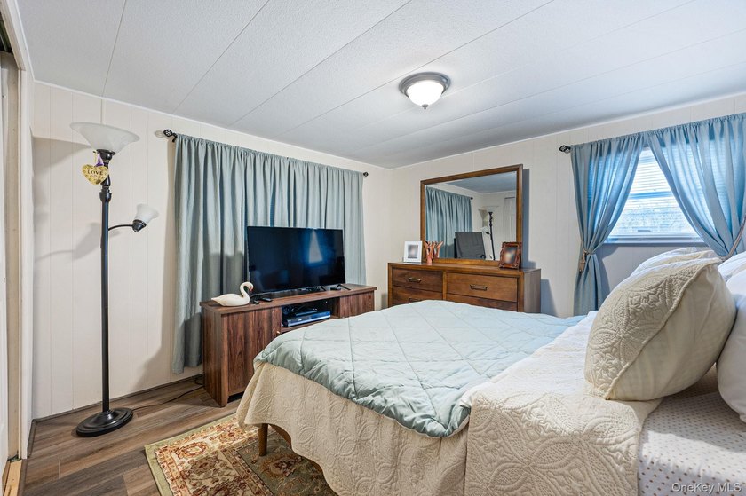 Charming 2-Bedroom Mobile Home in River Woods Welcome to this - photo 13