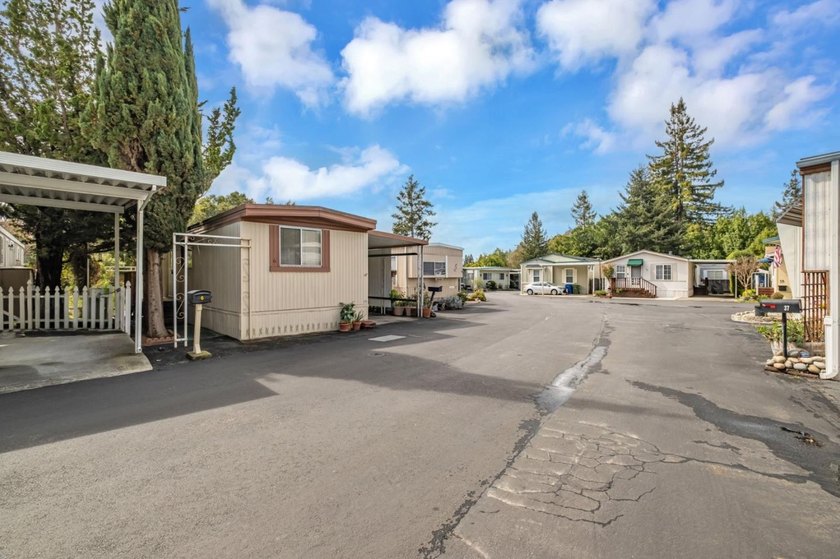 This well-maintained home presents a fantastic opportunity to - photo 3