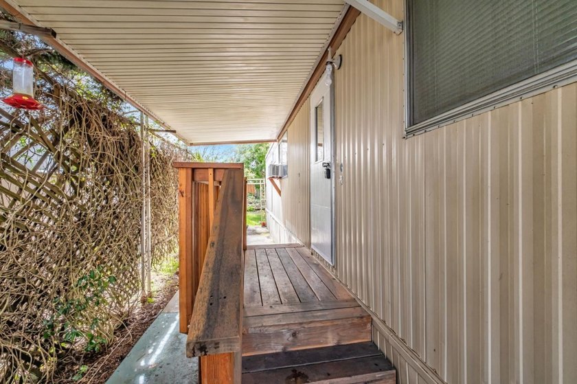 This well-maintained home presents a fantastic opportunity to - photo 5