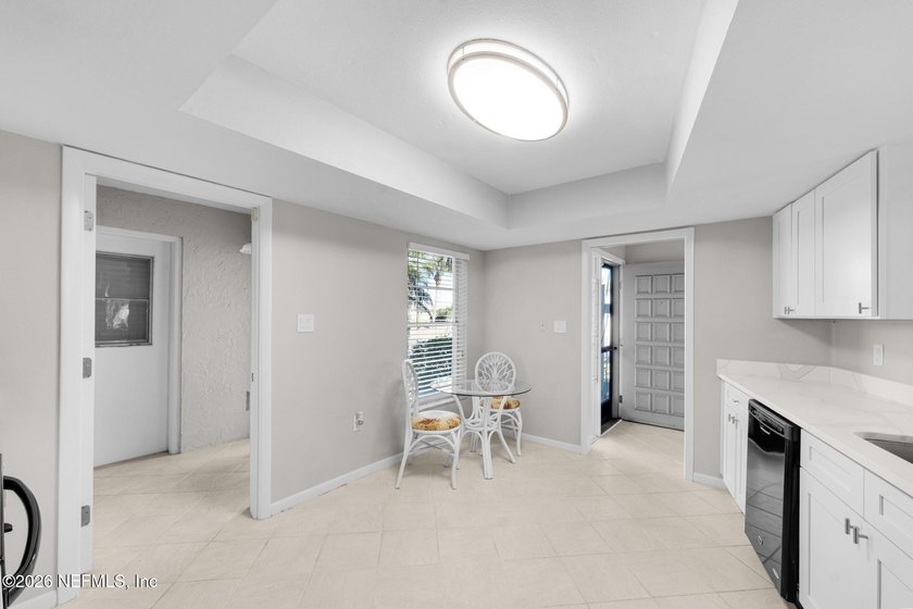 Welcome to the maintenance-free and highly desirable community - photo 9