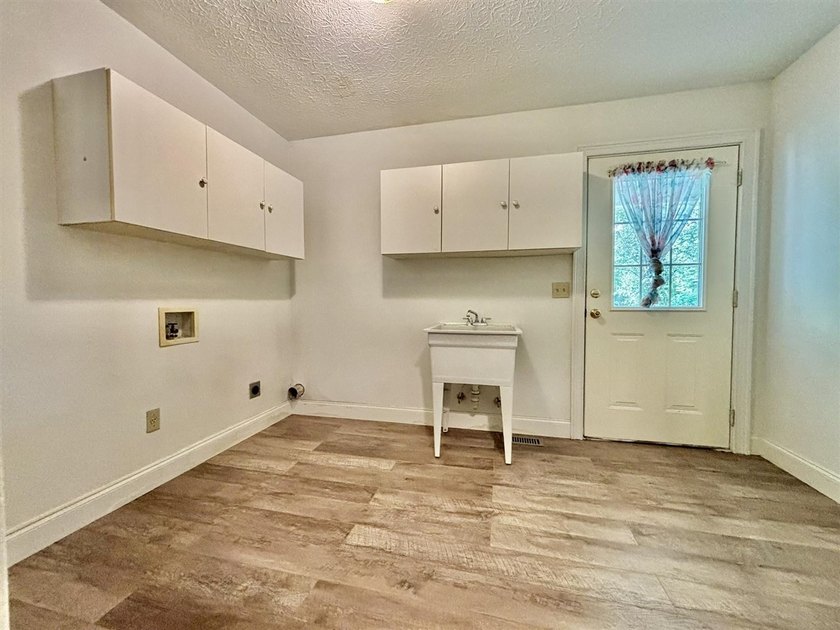 If You are looking for a Spacious Home with a nice open Floor - photo 17