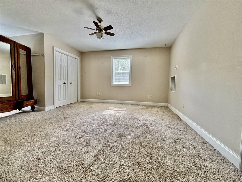 If You are looking for a Spacious Home with a nice open Floor - photo 18