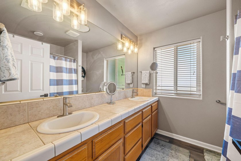 Enjoy waterfront living in the gated community of Lake - photo 19