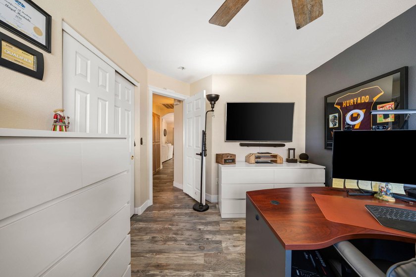 Enjoy waterfront living in the gated community of Lake - photo 24