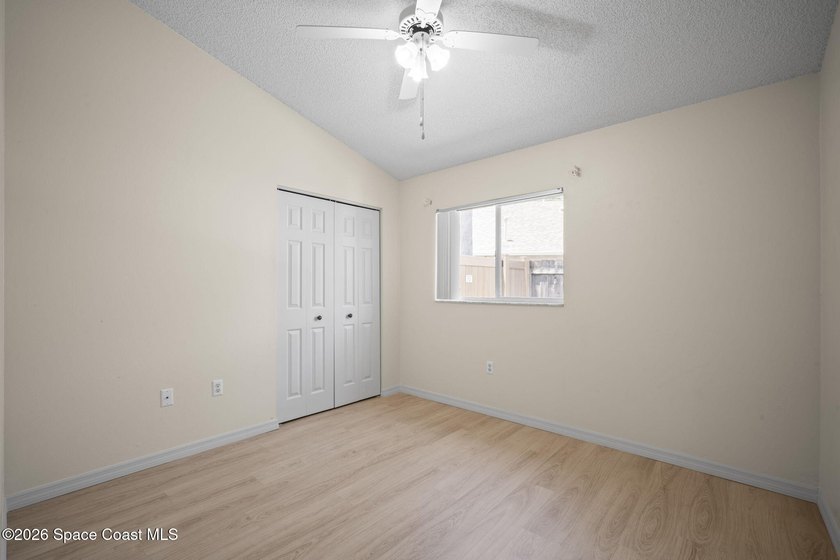 Pool Home + Cul-de-Sac + Oversized Lot! Welcome to this well - photo 29