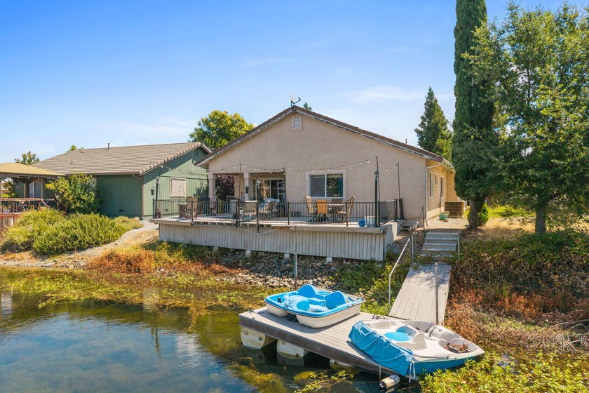 Enjoy waterfront living in the gated community of Lake - photo 31
