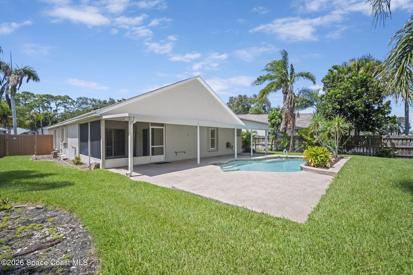 Pool Home + Cul-de-Sac + Oversized Lot! Welcome to this well - photo 42