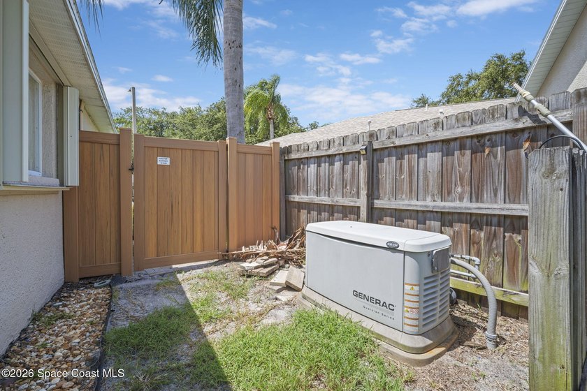 Pool Home + Cul-de-Sac + Oversized Lot! Welcome to this well - photo 43
