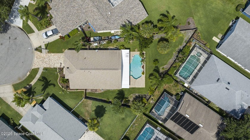 Pool Home + Cul-de-Sac + Oversized Lot! Welcome to this well - photo 44