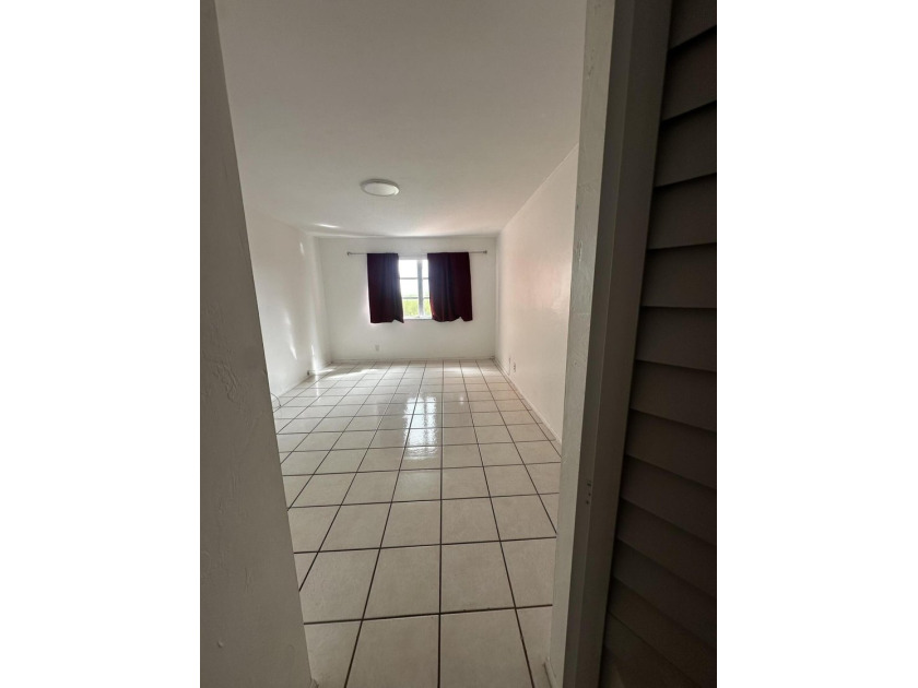 Welcome to this charming 1-bedroom, 1-bath condo offering the - photo 6