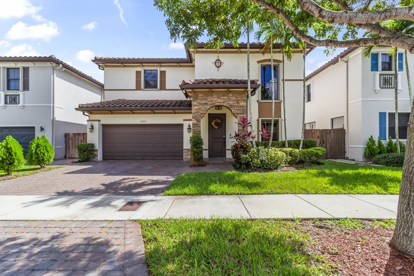 MOTIVATED SELLER - Bring all offers! Exquisite Mediterranean - photo 2
