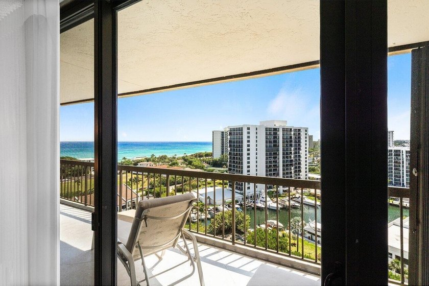 Ocean views and ALL ASSESSMENTS PAID. This high-floor - photo 3