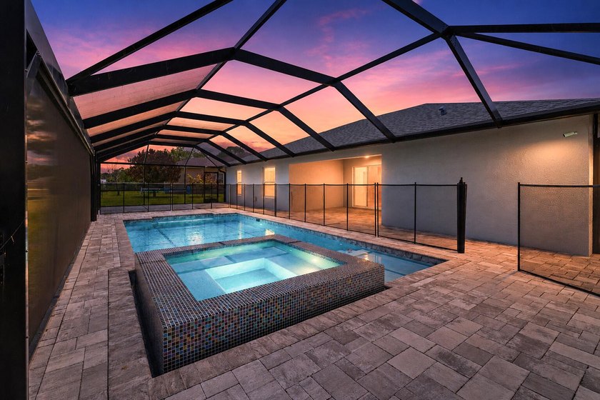 Newer construction without the wait! This 2022 build is move in - photo 2