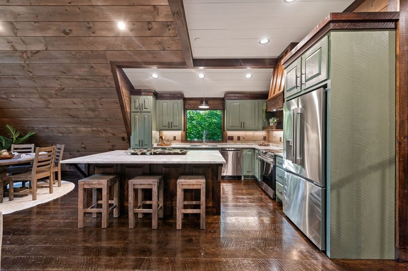 The Ultimate Creekfront Cabin Experience ~ Wake up to the sound - photo 6