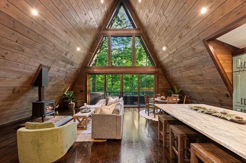 The Ultimate Creekfront Cabin Experience ~ Wake up to the sound - photo 10