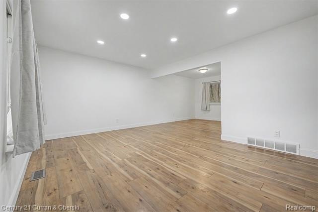 Welcome home to this beautiful 4 bedroom, 1.5 bathroom, 2-story - photo 5