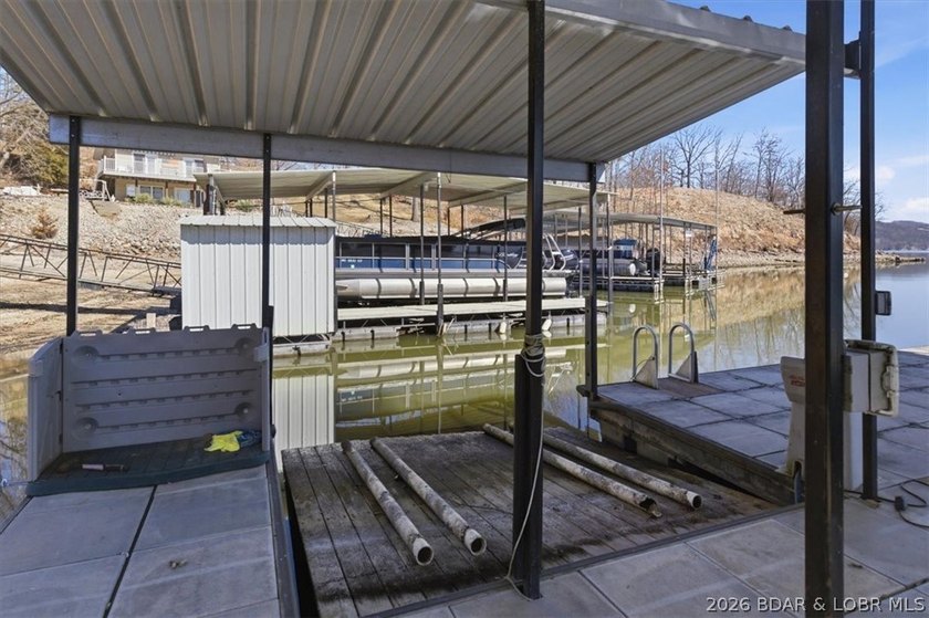 Affordable lake life near Big Dick's and Station 46 Marina with - photo 31