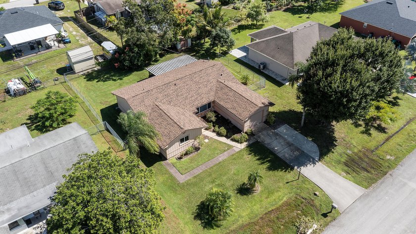 Welcome home to this beautifully cared-for 3-bedroom, 2-bath - photo 3