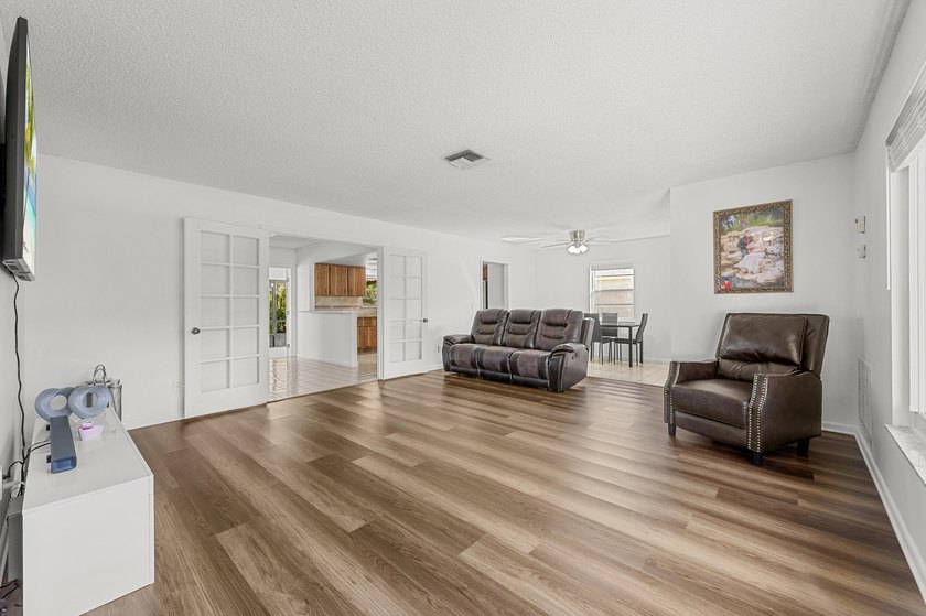 Welcome home to this beautifully cared-for 3-bedroom, 2-bath - photo 8