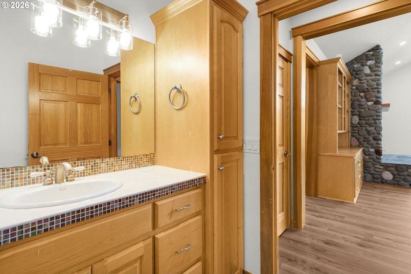 This incredible residence sits on an extremely private 1.67 acre - photo 29