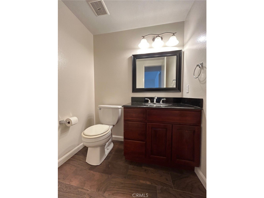 This coveted 1590 sqft *Shasta* model is an END UNIT offering 2 - photo 13