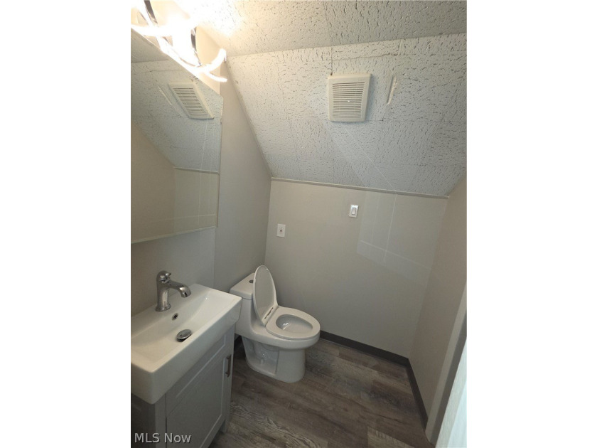 Come see this beautiful home that has been well maintained and - photo 13