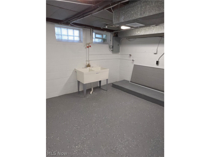 Come see this beautiful home that has been well maintained and - photo 17