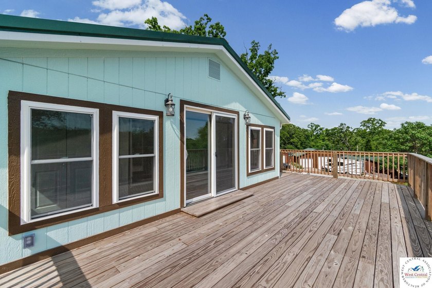 Back on the market to no fault of the seller or home! Don't miss - photo 26