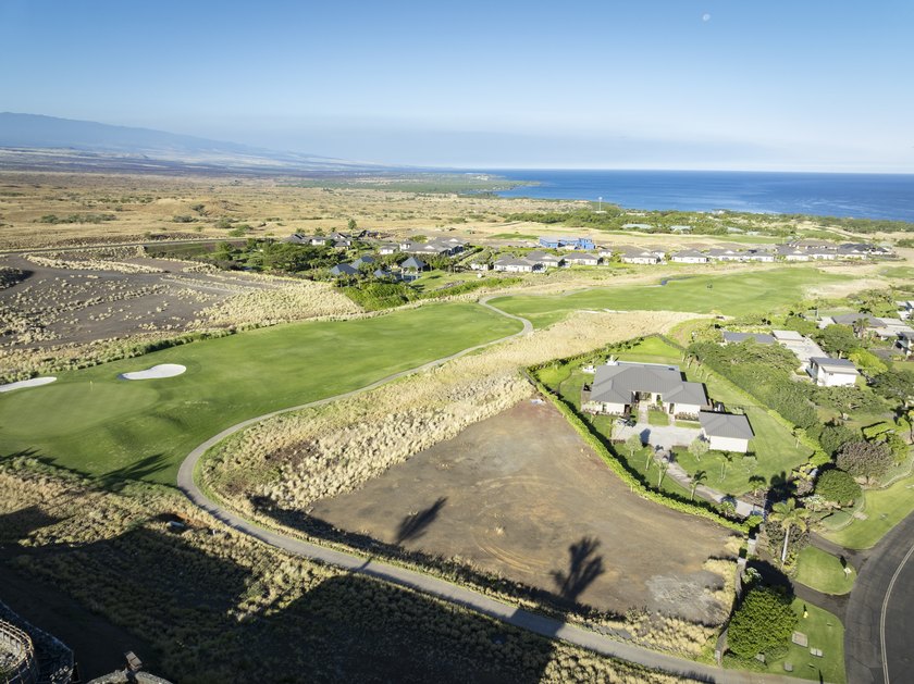 Located along the 8th green of the renowned Arnold - photo 2